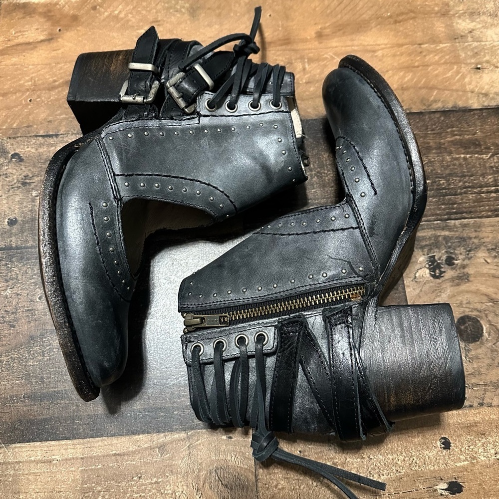 Freebird ‘Desert’ Booties - Picture 4 of 11